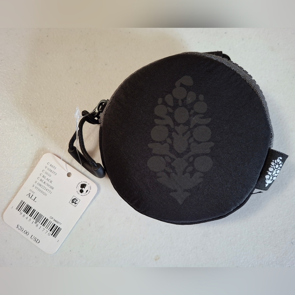 NWT Free People Movement Essentials Only Pouch